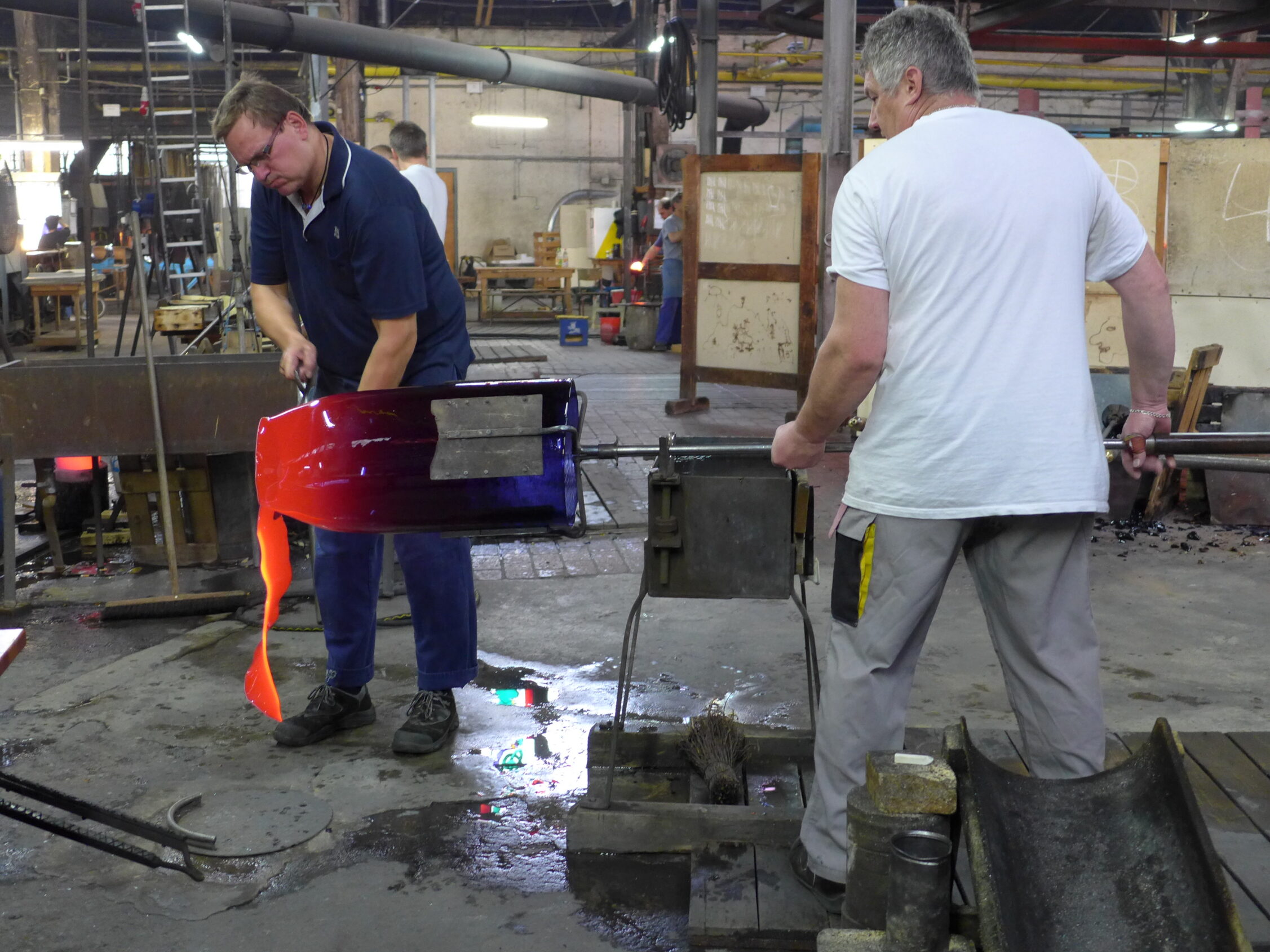 Cutting the glass to make a cylinder at Lamberts
